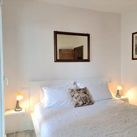 Lion House Apartamento *